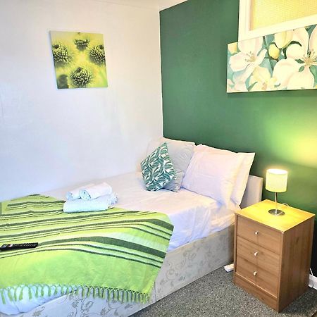 Gillings Villa -Perfect For Long & Short Stays Джиллінгем Екстер'єр фото