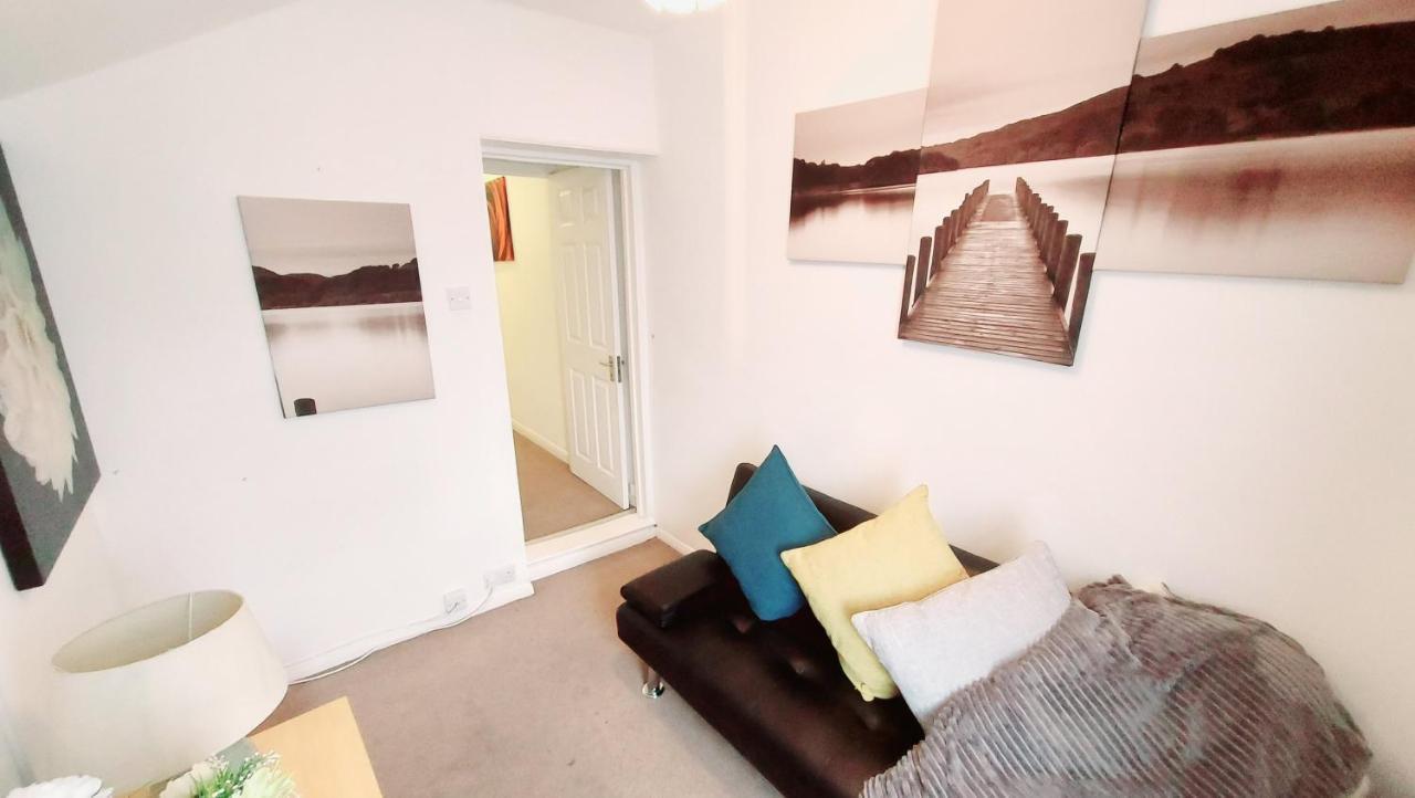 Gillings Villa -Perfect For Long & Short Stays Джиллінгем Екстер'єр фото